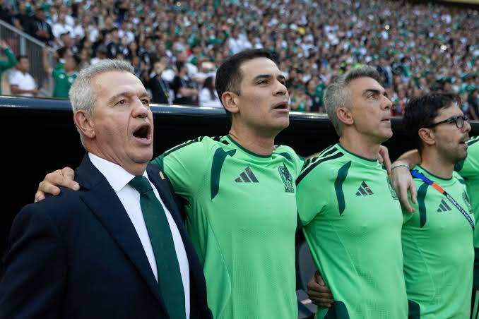 Como futbolista, ‘Rafa’ Márquez disputó cinco Copas Mundiales con el Tri, conquistó la Copa FIFA Confederaciones 1999 y ganó la Copa Oro de la Concacaf en 2003 y 2011. Durante su paso en clubes, militó en equipos como AS Monaco, Barcelona, New York Red Bulls y Hellas Verona; aparte de jugar en México con Atlas y León.
