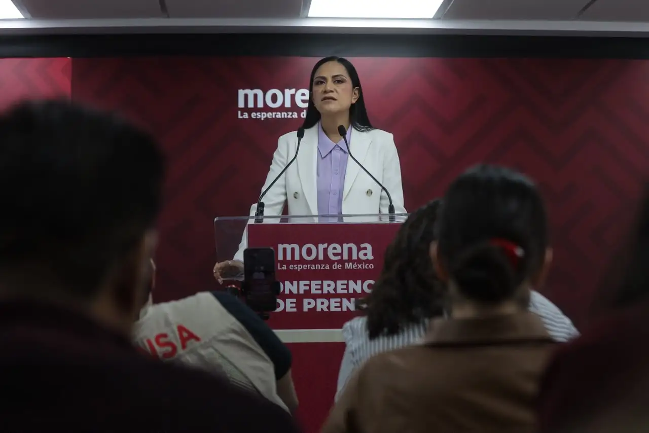 A dos diputadas las afectó el “derecho de las audiencias”.
Ni la dirigente nacional de Morena quiso meter las manos por ellas.
Regularán uso de celulares en aulas.
¡Sheinbaum envía dinero a estudiantes!, Delgado, dixit.