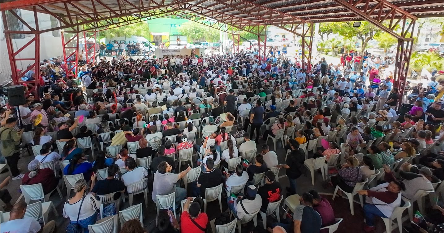 Metiendo el acelerador a fondo.
Populosa colonia Juárez de Mazatlán se convirtió en el ombligo del Morenismo.
Días de intensa actividad política en Sinaloa. Tanto PAS como el PRI trotan al partidero.
