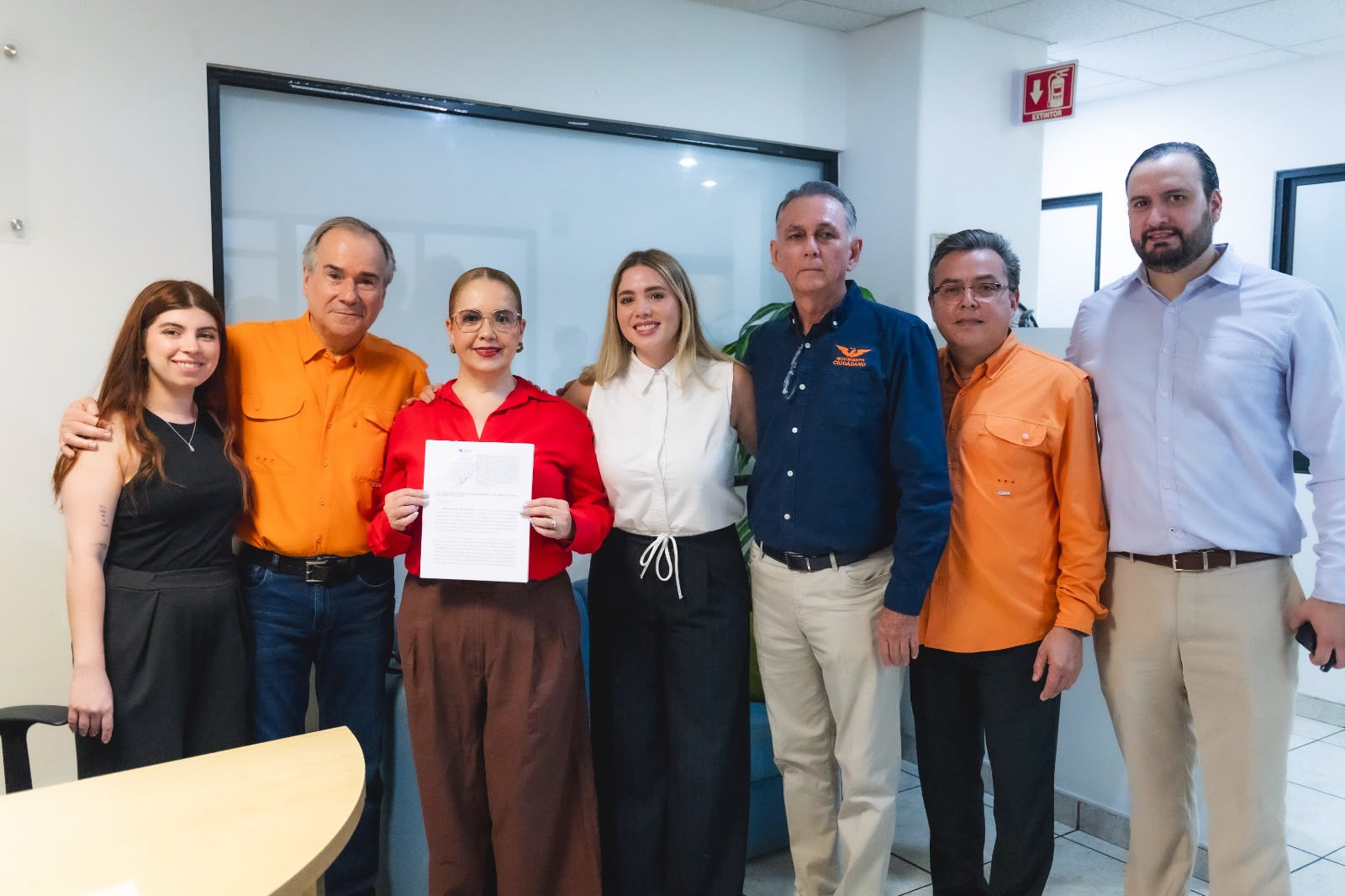Priista Ignacio  Mier viene a poner orden en Sinaloa.
Propondrán a 4 con posibilidad de cinco, dijo.
MC se pone las pilas y va sobre Morena por andar encampañados.
PAS prepara sorpresa para el sábado 15.
Paloma Sánchez prepara gira estatal, arrancando con agenda saturada en Mazatlán.
Al ternuritas Fernández Noroña lo arropa el TRIFE.
