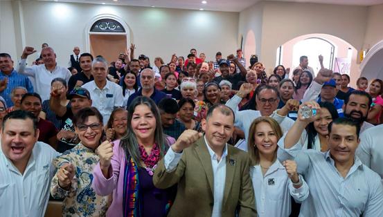 Priista Ignacio  Mier viene a poner orden en Sinaloa.
Propondrán a 4 con posibilidad de cinco, dijo.
MC se pone las pilas y va sobre Morena por andar encampañados.
PAS prepara sorpresa para el sábado 15.
Paloma Sánchez prepara gira estatal, arrancando con agenda saturada en Mazatlán.
Al ternuritas Fernández Noroña lo arropa el TRIFE.
