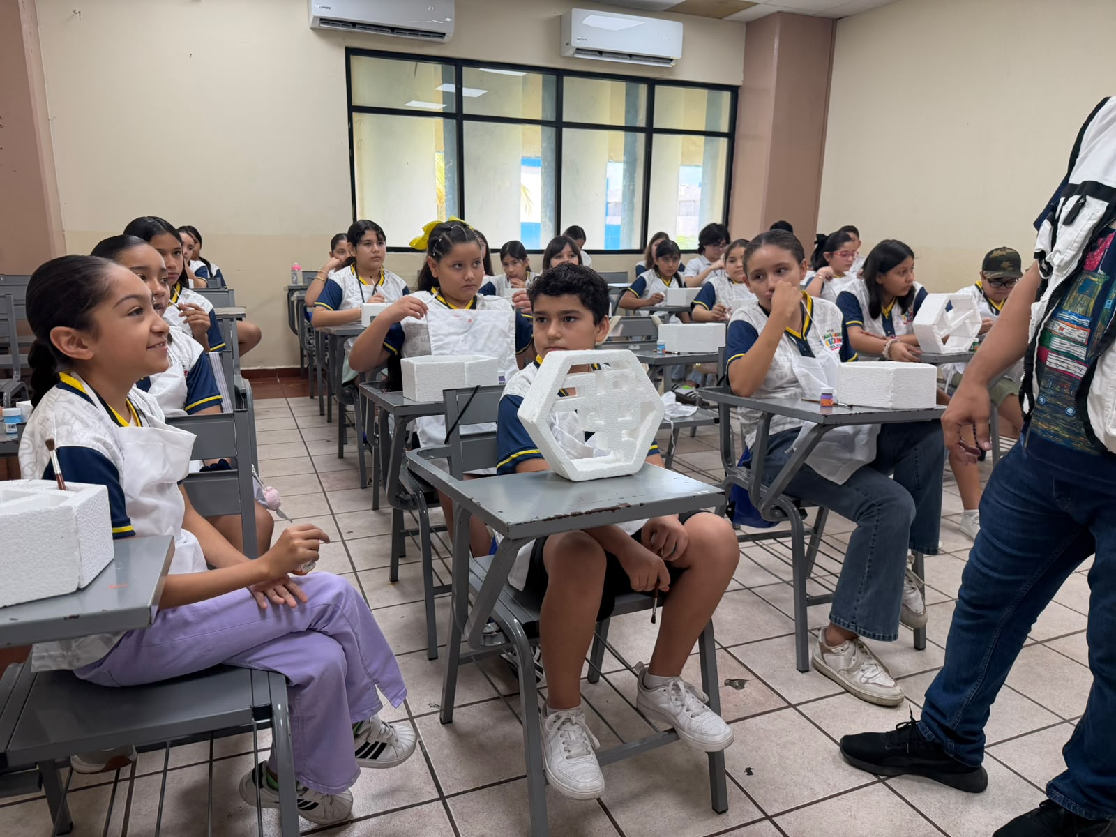 UAS promueve la retribución social mediante ciencia para niños