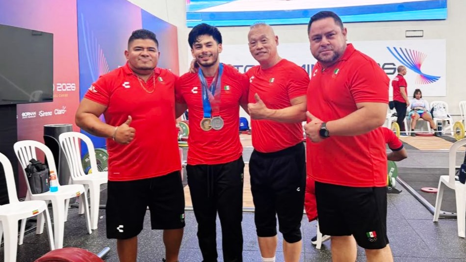 Con la satisfacción de haber conseguido el mejor resultado de su trayectoria en tres participaciones en Juegos Centroamericanos y del Caribe, el halterista sinaloense Jorge Adán Cárdenas Estrada, el popular “Chino”, regresó a Sinaloa con dos medallas en el equipaje y la motivación renovada para continuar su camino rumbo a los Juegos Olímpicos de Los Ángeles 2028.