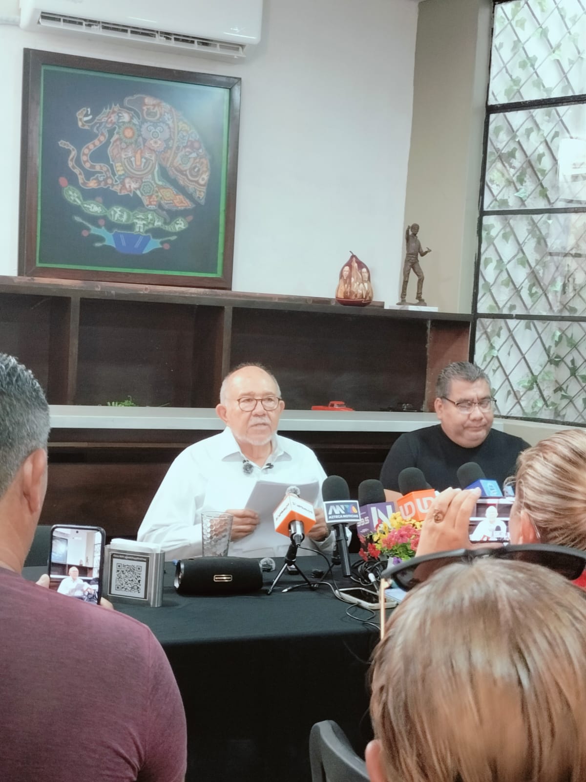 Se presenta el partido Somos en Sinaloa.
Ni se alboroten los de enfrente expresa el Pío Esquer.
El Duende Verde presume estructura.
¡Mazatlán apetecible para quienes están dispuestos a sacrificarse!
Le ha tupido macizo a Su gracioso Majestad de Elota.