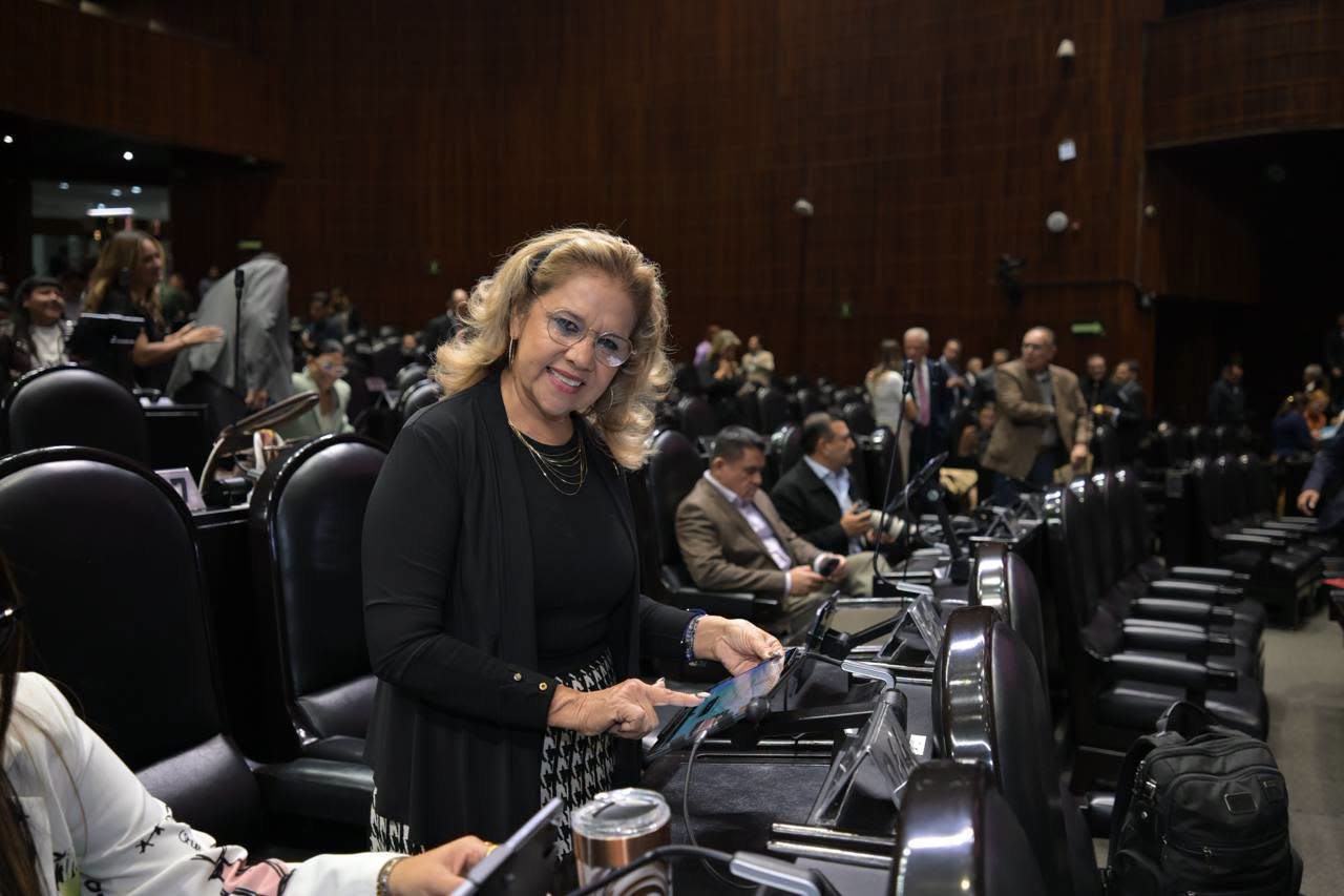 Se reúne Graciela Domínguez con colectivos de búsqueda y personas desaparecidas.
Justo reconocer la diferencia en el trato.
¿Cuándo reaccionará la Fuerza de Reacción en Mazatlán?.
Trabajan en seguir reactivando Culiacán.
Olegaria Carrazco del tingo al tango.
