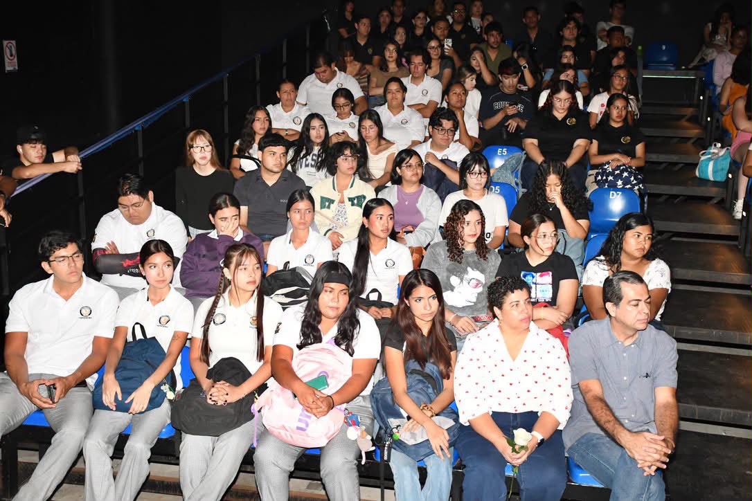 En el marco de su 34 aniversario y de la conmemoración del Día Mundial del Turismo, la Facultad de Turismo Mazatlán de la Universidad Autónoma de Sinaloa celebró más de tres décadas de contribuir a la preparación de profesionales con calidad académica y sentido humanista.
