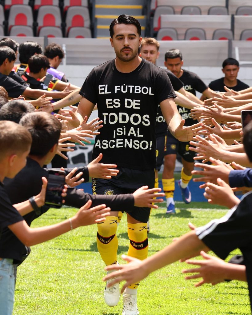 La Comisión Nacional Antimonopolio abrió este lunes 14 de septiembre una investigación de oficio contra el futbol mexicano.