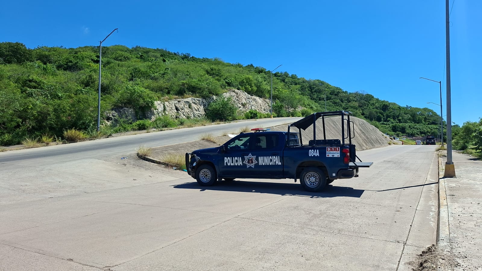 Terrible hecho aconteció esta mañana en la ciudad de Mazatlán al ser localizado sin vida el cuerpo de un menor de edad, por presuntas lesiones con arma de fuego, en conocida avenida.
