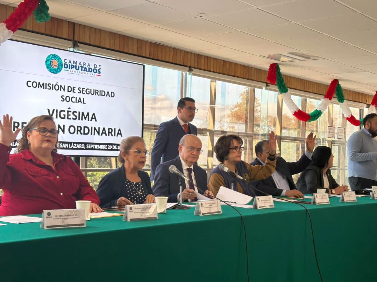 ¡Habemus sucursal de Chusmamafía en Sinaloa! Resuenan carcajadas-
Olegaria Carrazco siempre al pie de la cureña.
Imelda quiere que aspirantes aporten a la marca Morena. ¡A trabajar vatos y vatas!
Cambios en el Congreso y en Gobierno del Estado.
