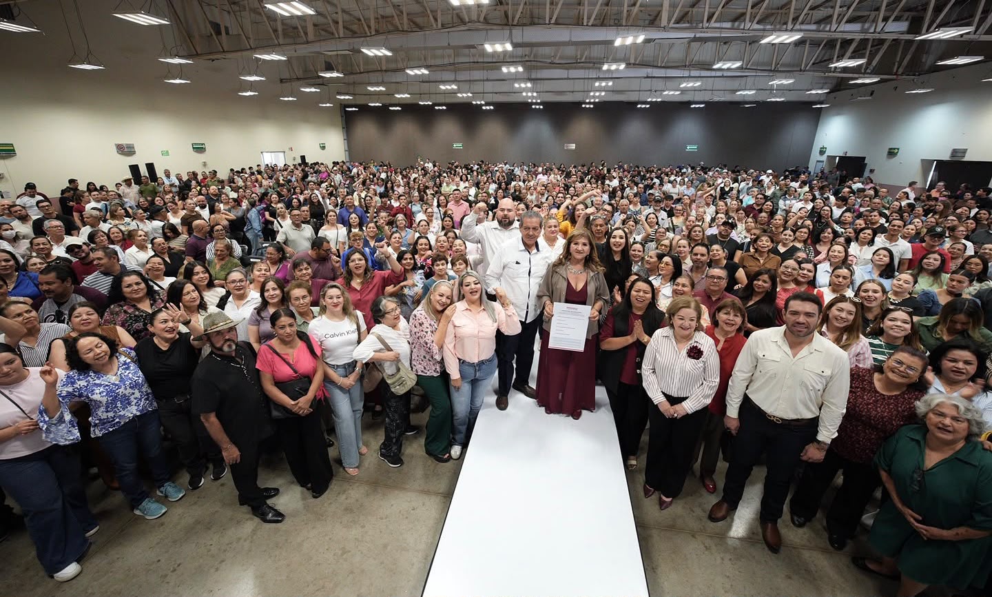 Se reúne Mario Zamora con García Harfuch.
Cascada de registros en Morena para encabezar coordinaciones municipales.
Pavimenta Duende Verde candidatura al 2030.
En Culiacán recuerdan a mujeres víctimas de feminicidio.
