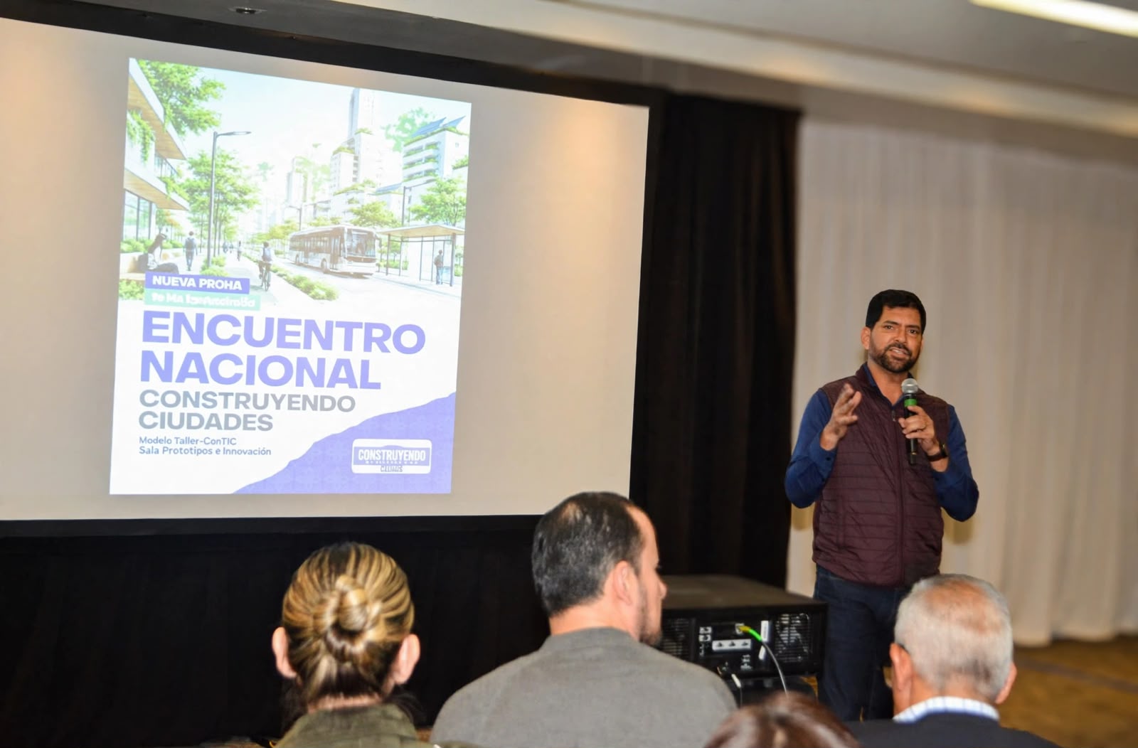 La desinformación como estrategia en la búsqueda de la Coordinación municipal.
Llama Imelda Castro a aspirantes a coordinadores a recorrer territorio sin descanso… le hacen caso y aceleran motores.
Cargan con sus sueros, multivitamínicos y hasta cinco playeras para cambiarse cuando arrecia el sudor.
Esto orilla al resto de los partidos a acelerar motores.
Aspirantes que juegan con ventaja.