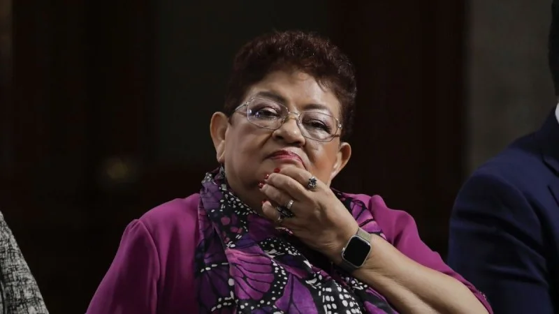 Intercambian ideas por un Mejor Mazatlán.
Chusmamafia del IEES busca renovar consejos municipales y distritales protegiendo a la pandilla.
Una FGR indecente.
Paola Garate sigue en precampaña.