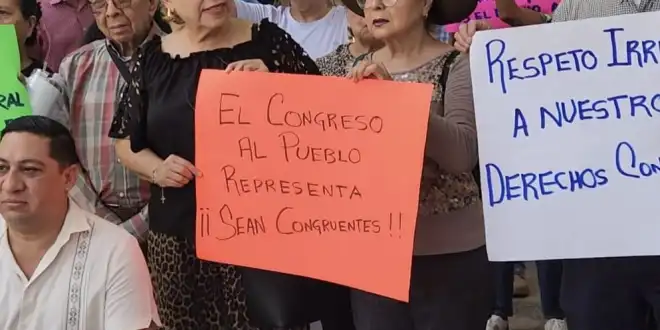 La crisis que no se quiere ver en Mazatlán.
Suspenden Expo Canaco por consecuencias de la violencia. Abundan reacciones.
Gerente del PAN busca alianza y el de Morena dice que hay mucho mitorero y se reúne con la Gobernadora.
En Mazatlán suspirantes que se cansen… pierden.
Protestan jubilados de la UAS.