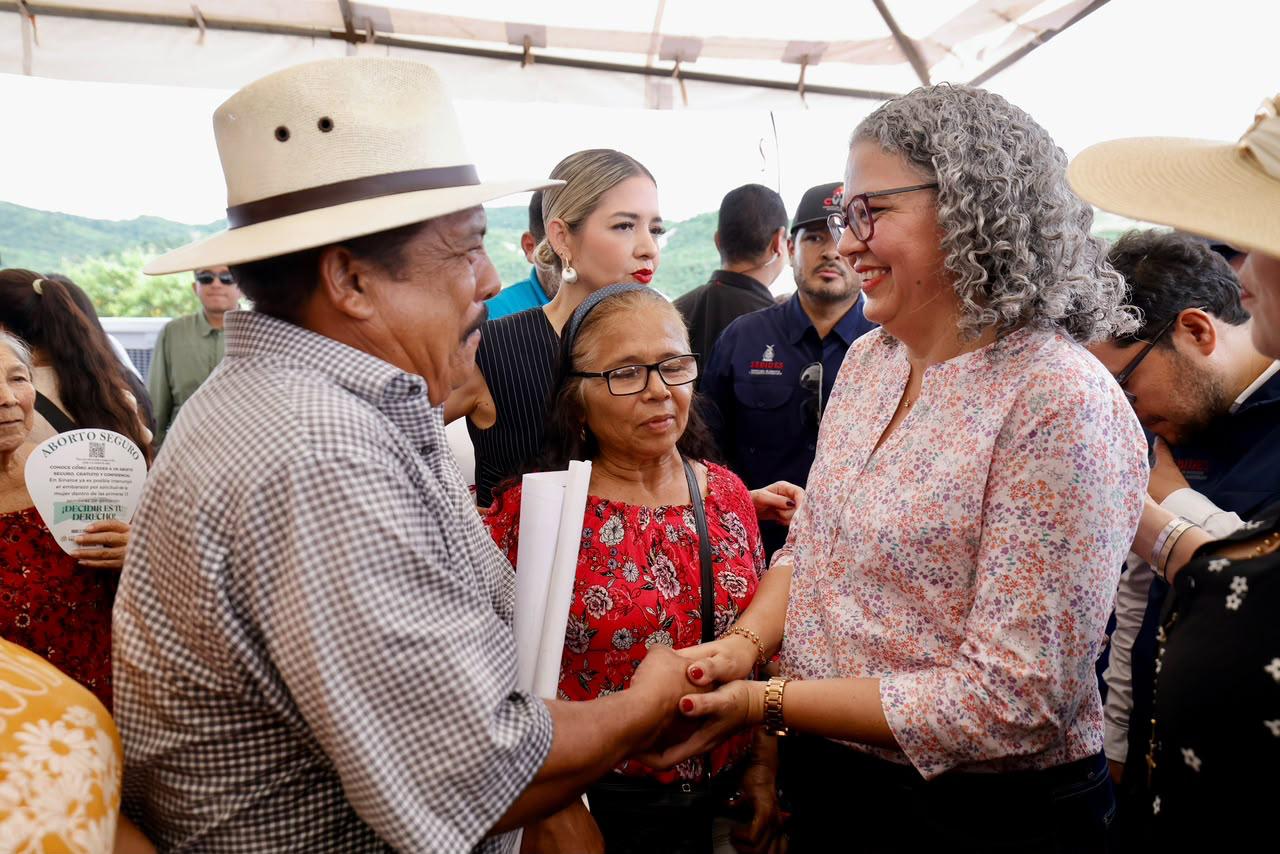 Con la finalidad de dignificar la calidad de vida de las familias, entregó 60 lotes para vivienda y se llevó una Brigada de Apoyos del Bienestar al Fraccionamiento CVIVE, en Mazatlán